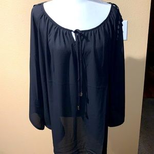 Scoop neck Blouse